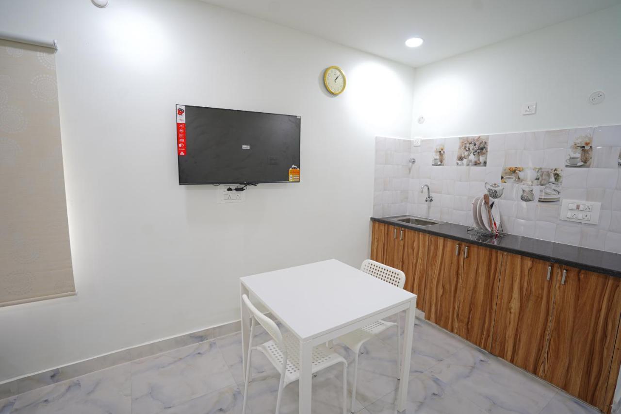 Mahasri Studio Apartments- Brand New Fully Furnished Air Conditioned Studio Apartments Tirupati Eksteriør bilde