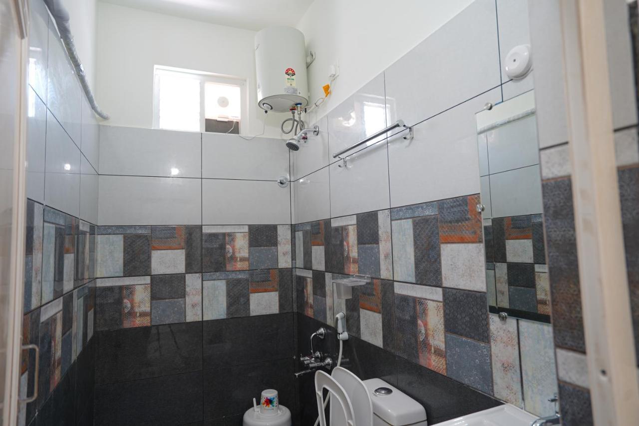 Mahasri Studio Apartments- Brand New Fully Furnished Air Conditioned Studio Apartments Tirupati Eksteriør bilde